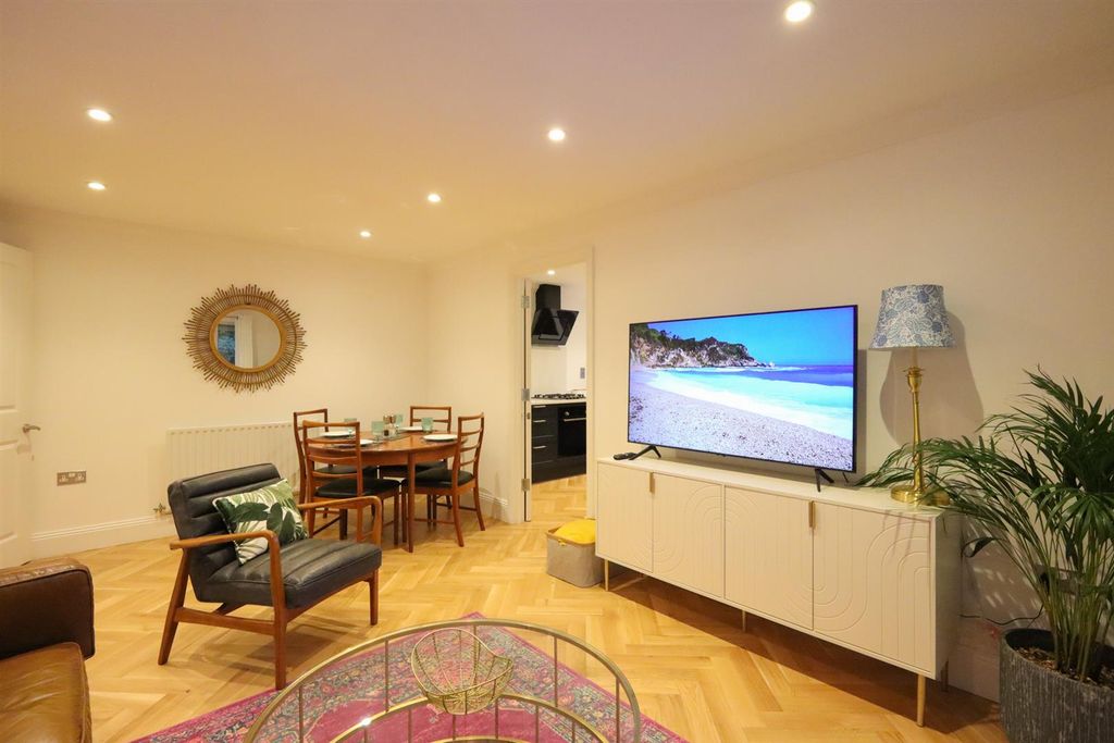 Property photo 2 of 12 Img_0156.Jpg