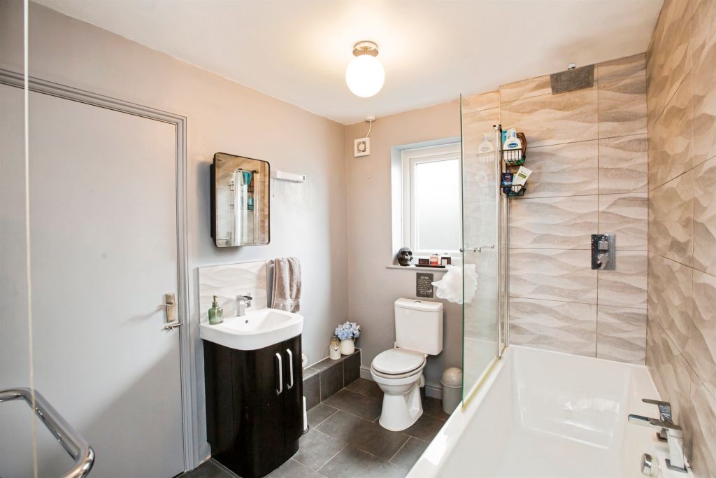 Additional image 13 of 5 bed detached house for saleWillowfield Crescent, Halifax HX2