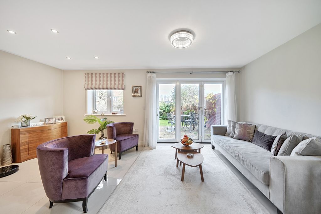 Property photo 3 of 25 1385189-16-6932dc...