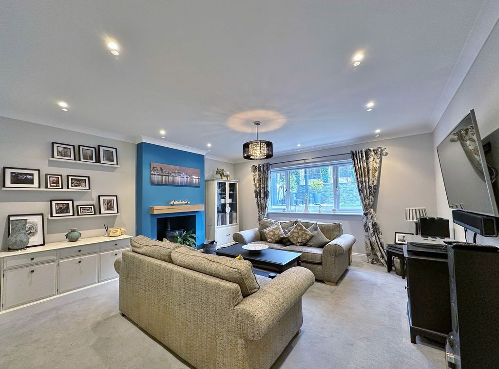 Property photo 2 of 41 Photo 5