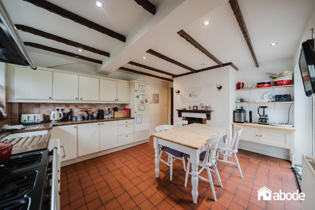 Property photo 2 of 34 Dsc01630-Hdr.Jpg