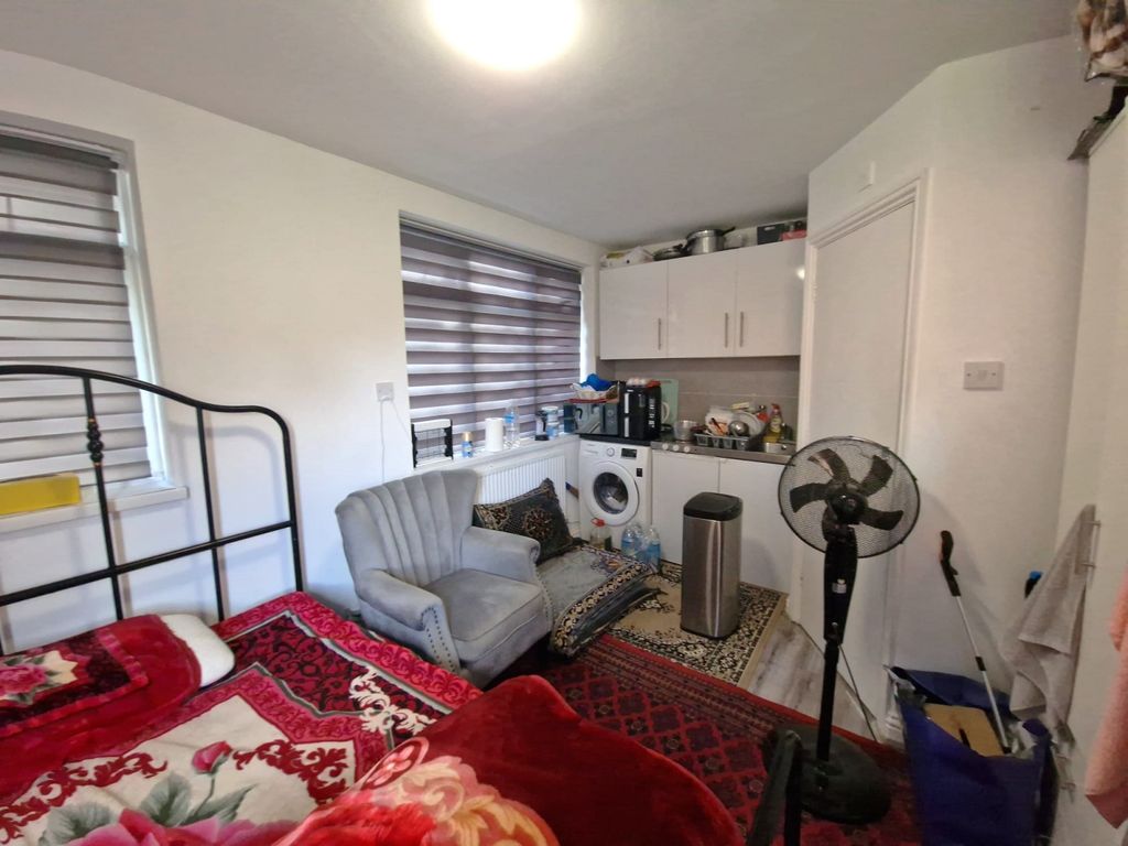 Property photo 3 of 4 Gallery