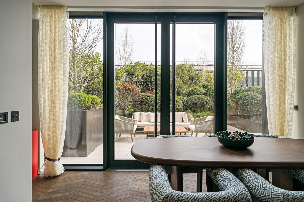 Property photo 3 of 22 Image