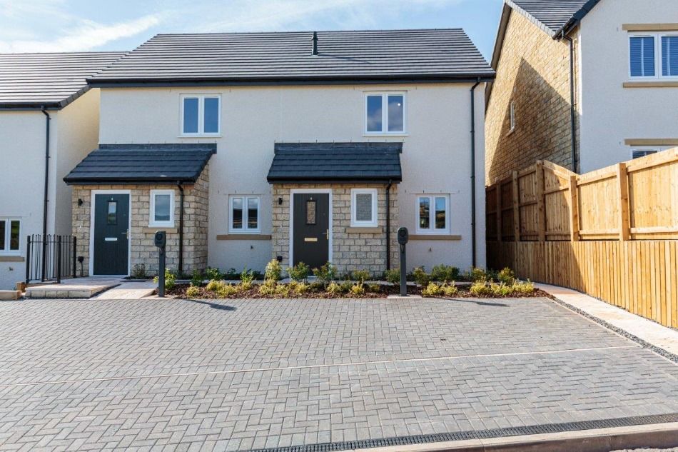 Property photo 1 of 25