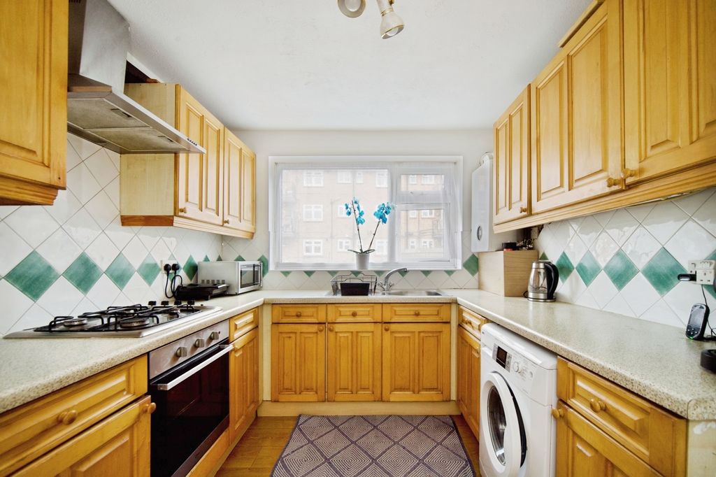 Property photo 2 of 17 Photo