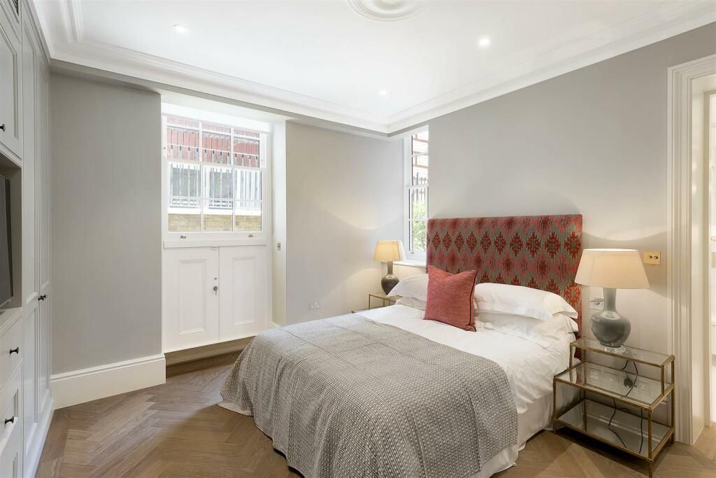 Property photo 1 of 3