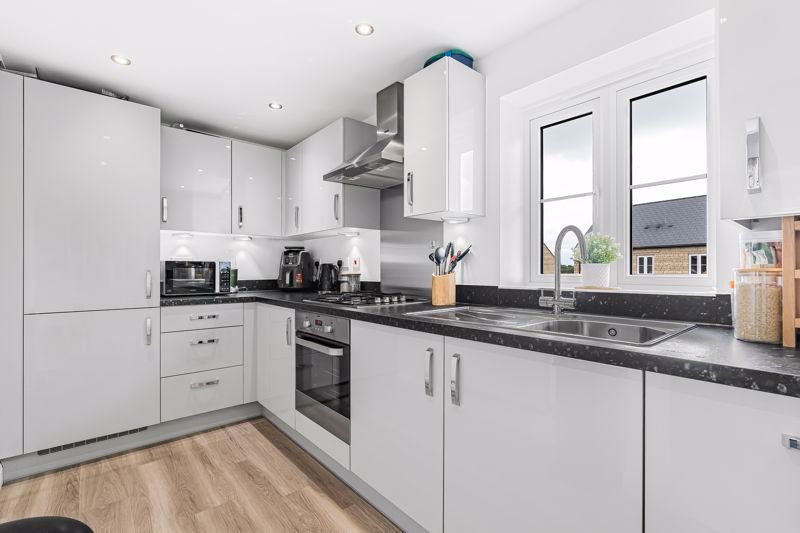Property photo 3 of 15 Kitchen