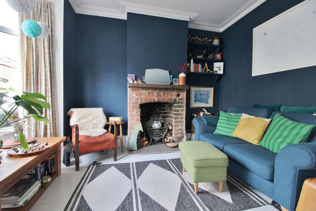 Property photo 2 of 18