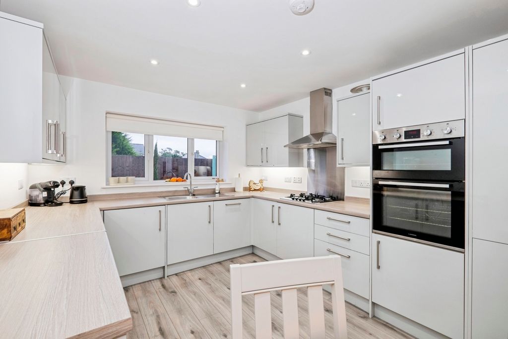 Property photo 2 of 17 Pbox-Img.Jpg