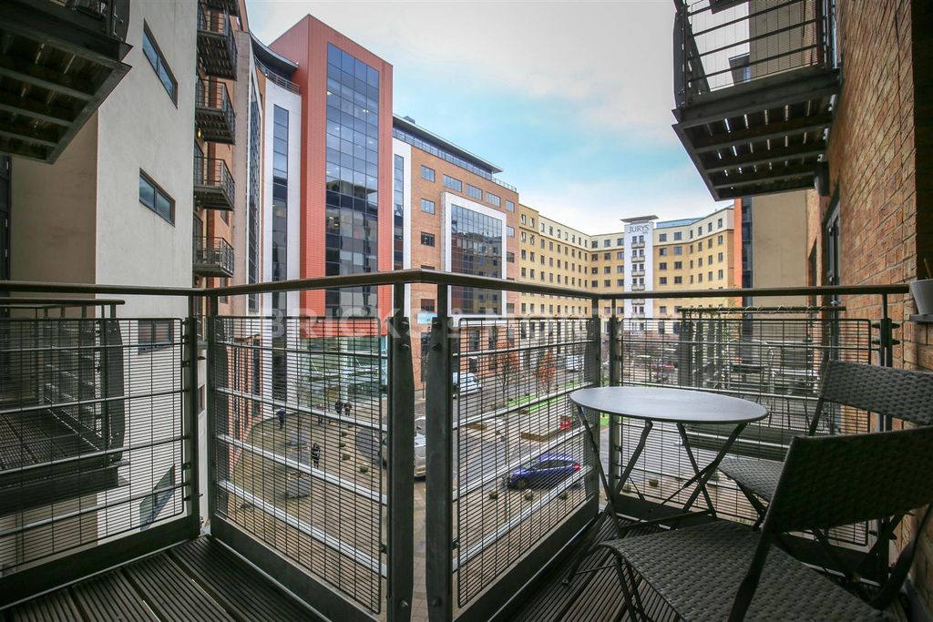 Property photo 3 of 18 _Nhqi2Jf0S66Cnm2_Nhvqa_Ib24.Jpg