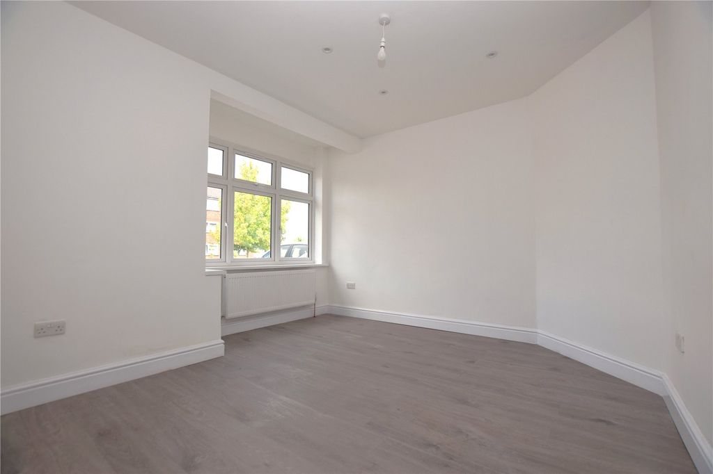 Property photo 2 of 11 Picture No. 07