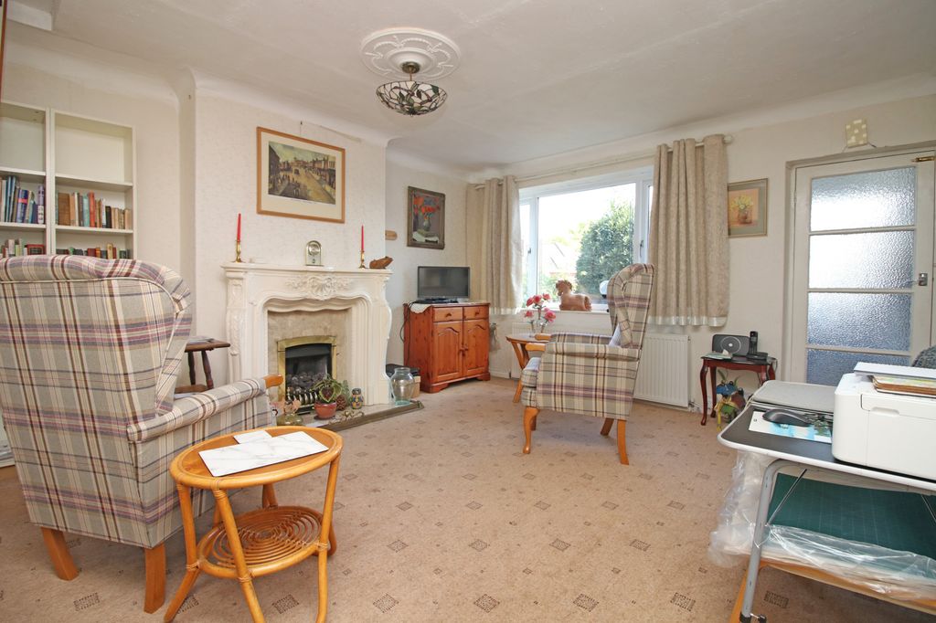 Property photo 2 of 21