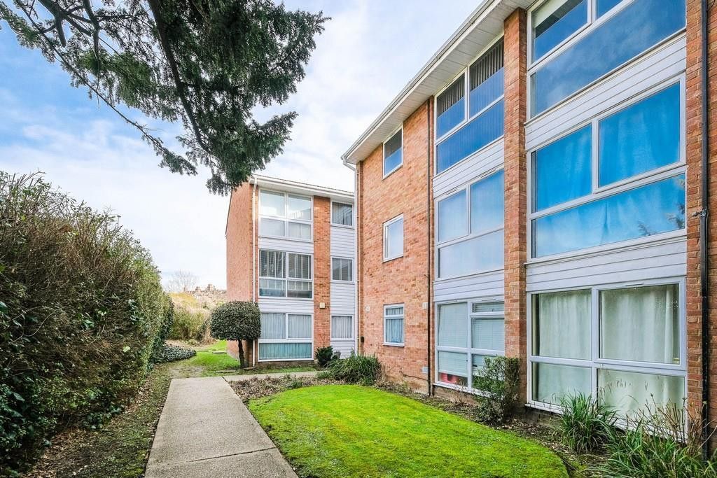 Property photo 1 of 3