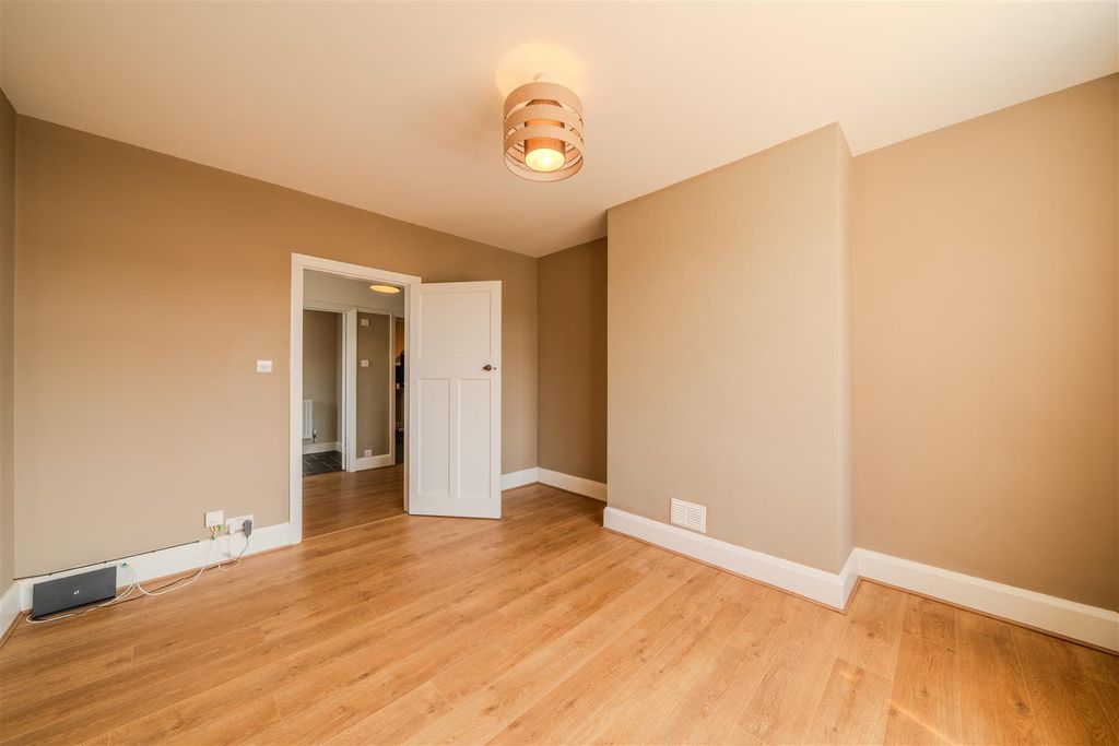 Property photo 3 of 63 62 New Street-176.Jpg