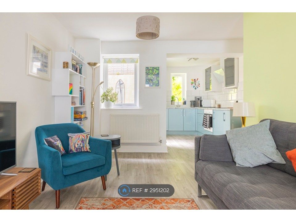 Property photo 1 of 32 Open Plan Living Room/Kitchen