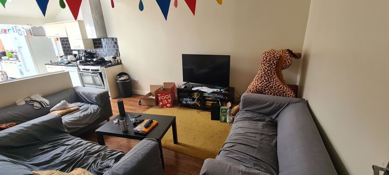 Property photo 3 of 9 Photo 14