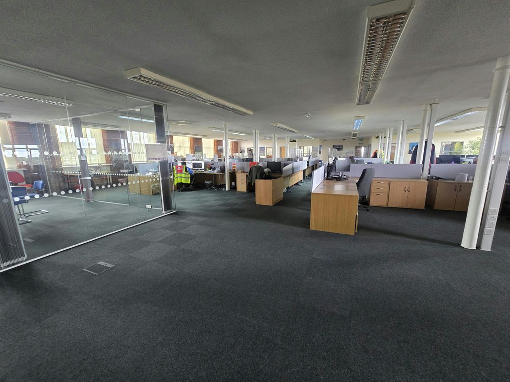 Property photo 3 of 8 Open Plan Area