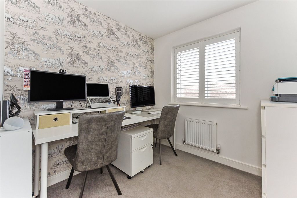 Additional image 21 of 4 bed detached house for saleForesters Drive, Liphook, Hampshire GU30