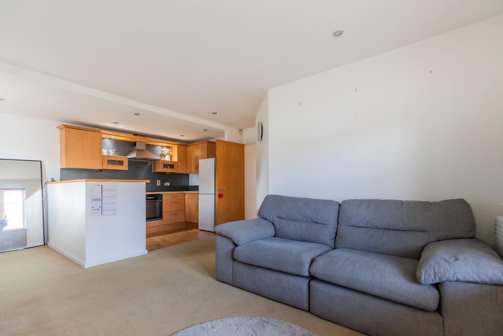 Property photo 3 of 11 16 (9 Of 11).Jpg