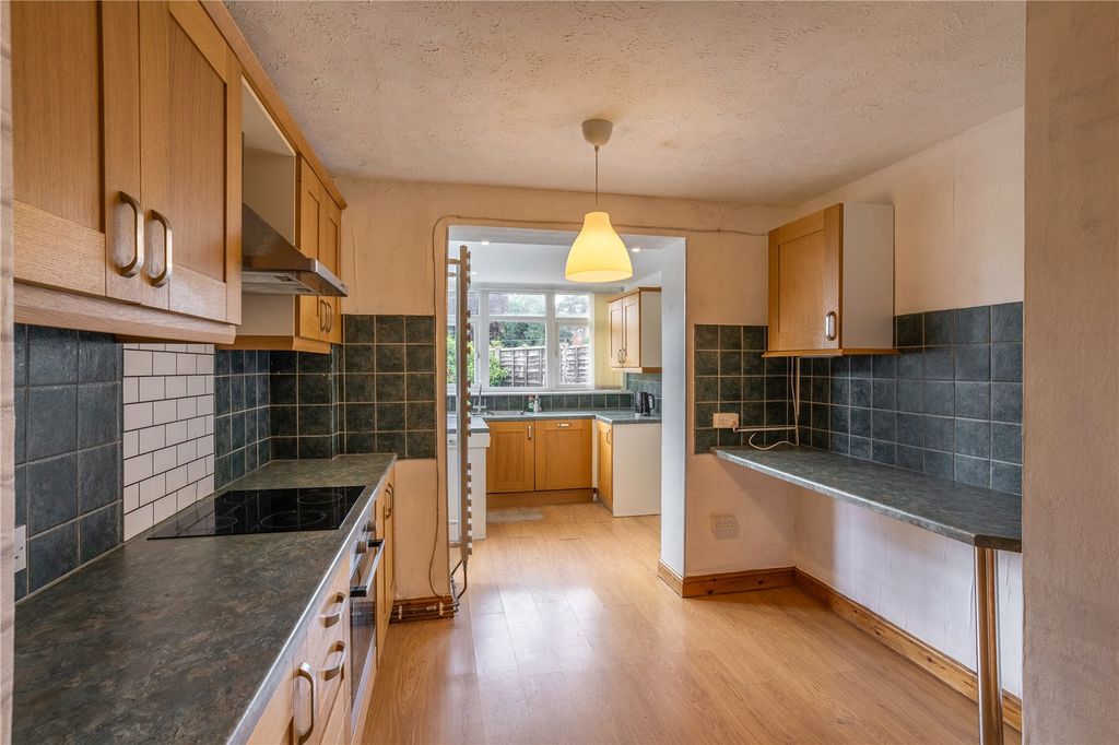 Property photo 2 of 26 Picture No. 28