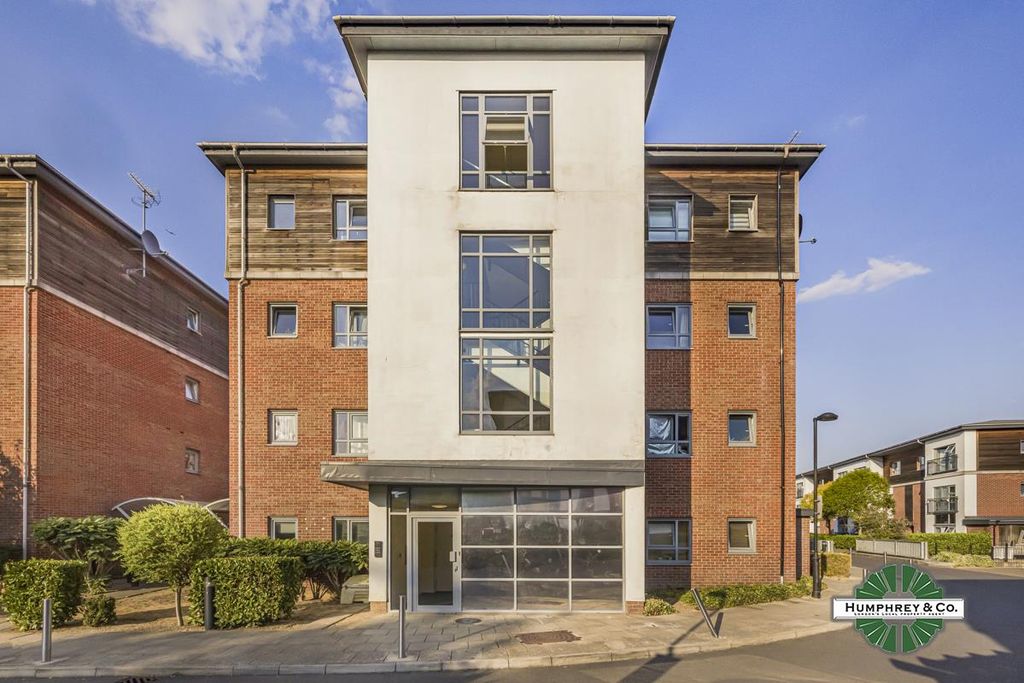 Property photo 2 of 13 Eddleston Court Riverside Close -013.Jpg