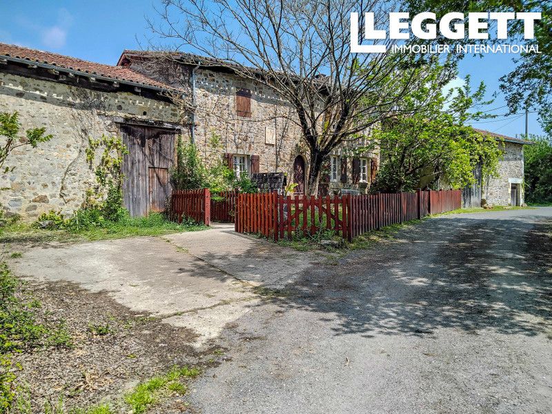 Property photo 2 of 10
