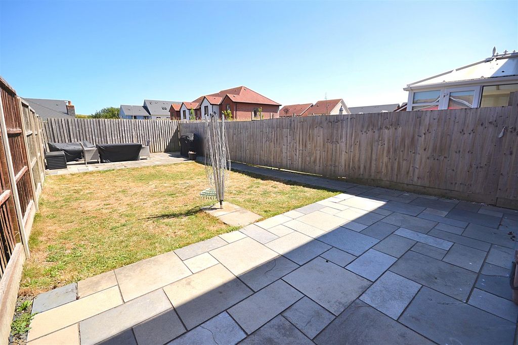 Property photo 3 of 27 39 (1).Png