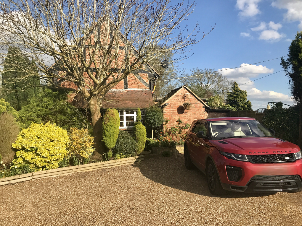 Property photo 2 of 17