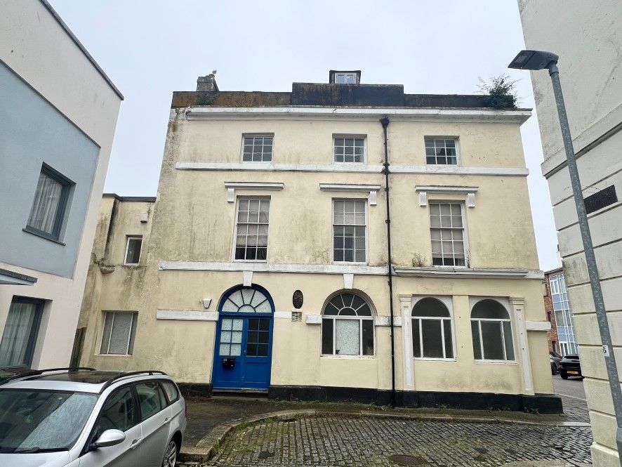 Property photo 1 of 11
