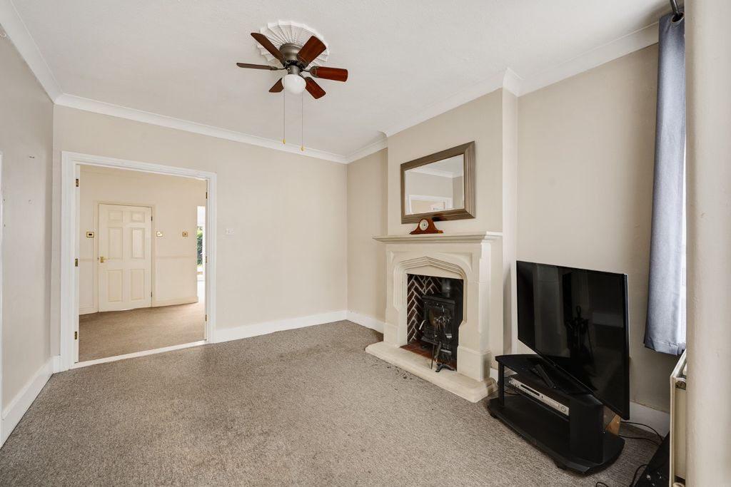 Property photo 3 of 15 51961410