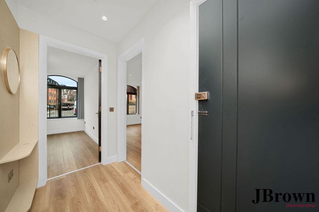 Property photo 3 of 6