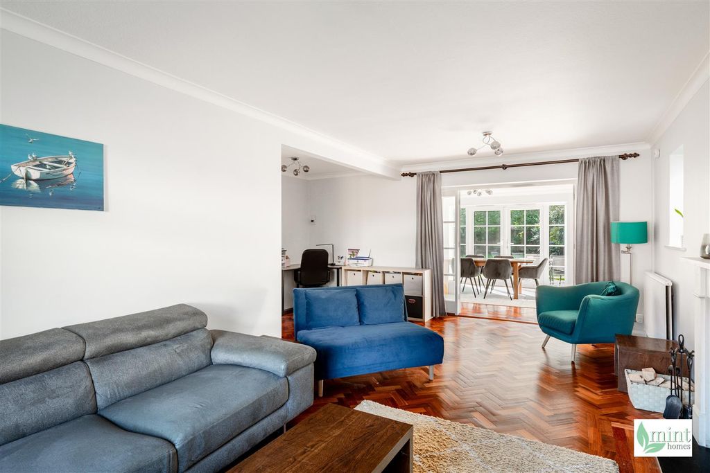 Property photo 3 of 29 Watermark - Tantallon, Highfield Road-8.Jpg