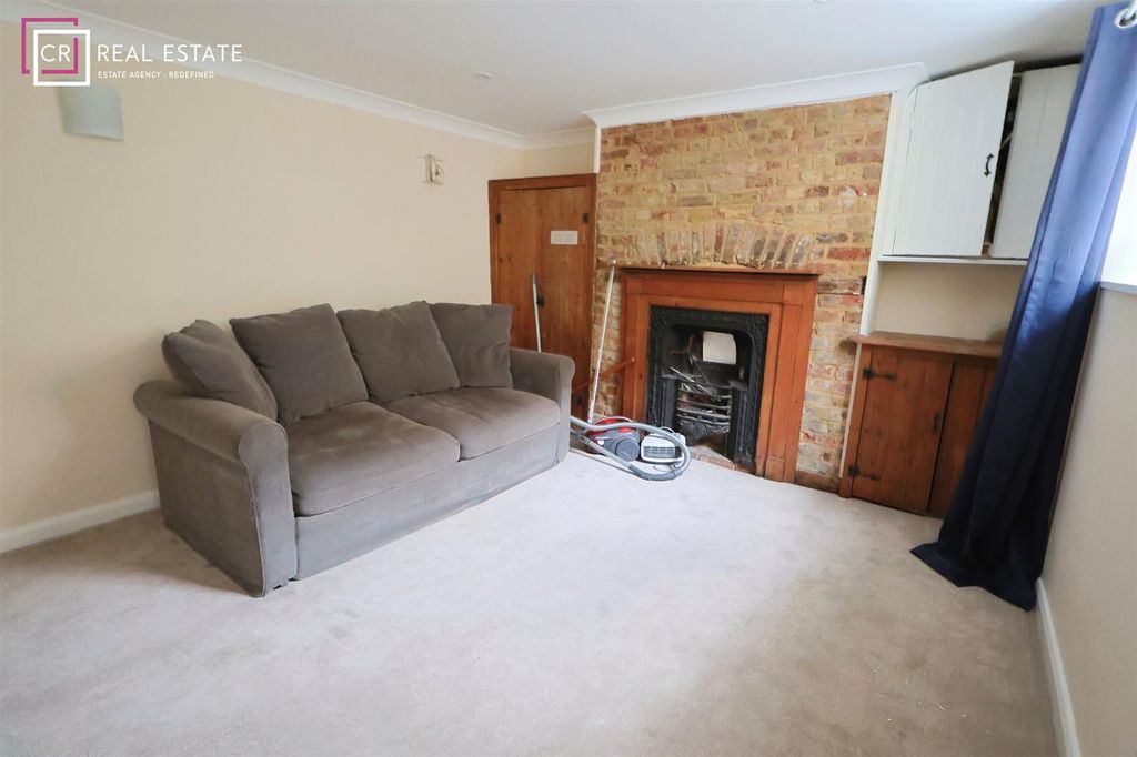 Property photo 1 of 5