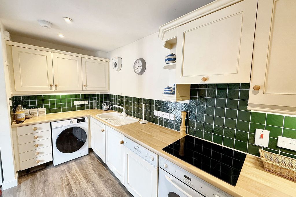Additional image 9 of 3 bed property for saleHarbour Village, Daniels Sail Loft Harbour Village TR10