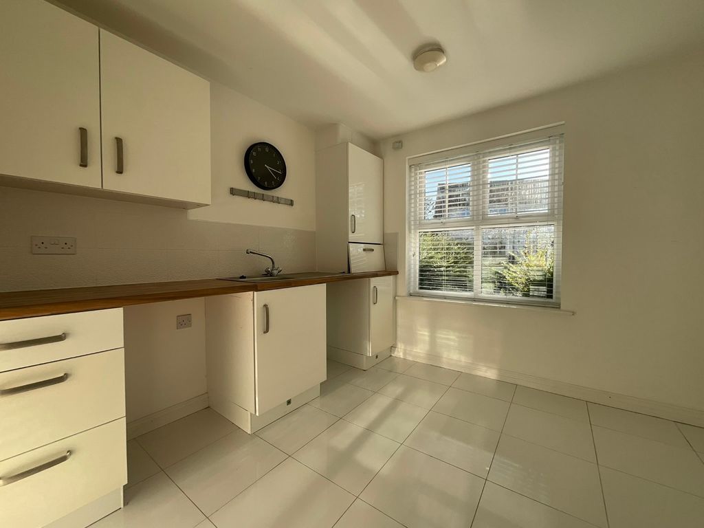 Property photo 1 of 13 3826111