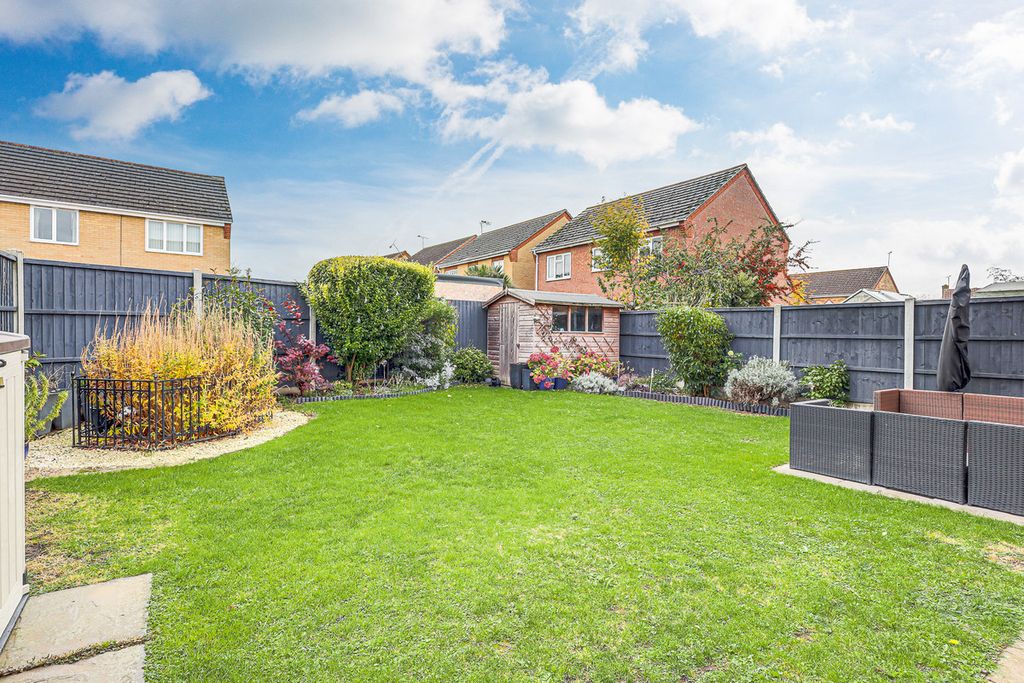 Property photo 2 of 20