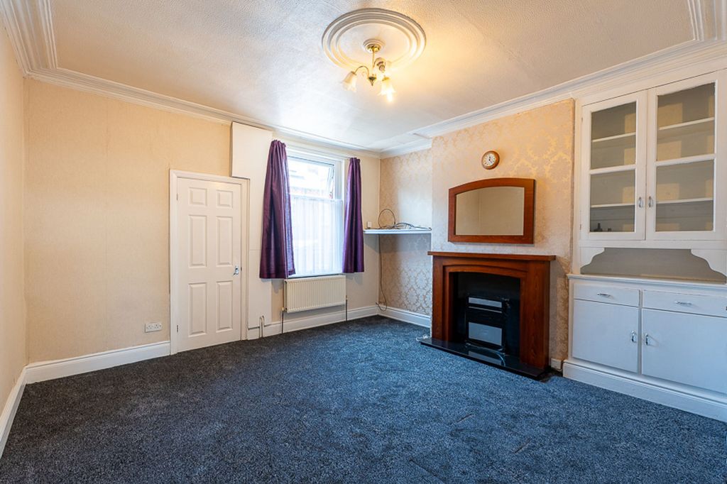 Property photo 3 of 12