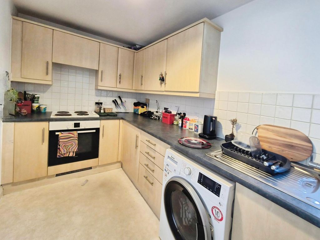 Additional image 9 of 2 bed flat for saleHawks Rise, Yeovil BA22