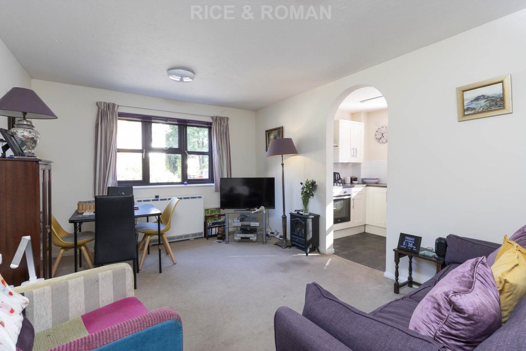 Property photo 1 of 6