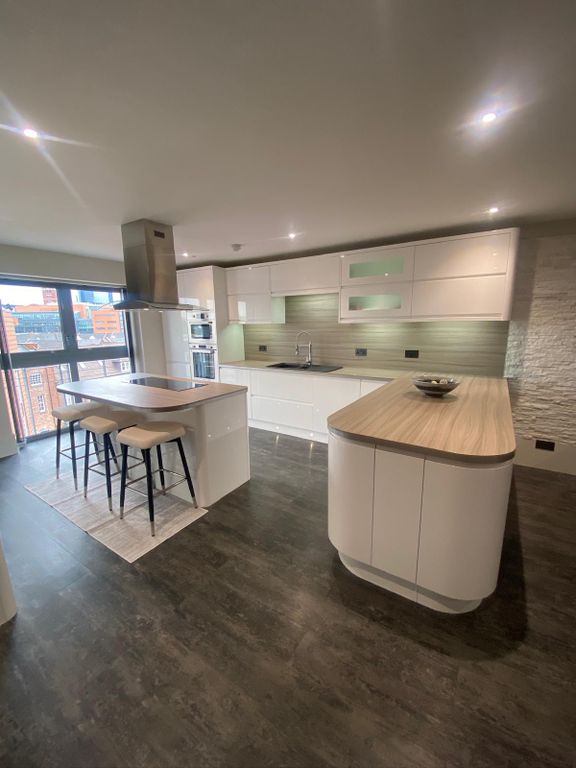 Property photo 1 of 39 4