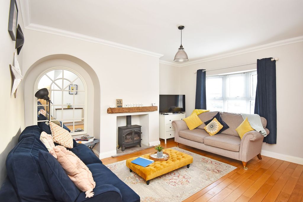 Property photo 3 of 16