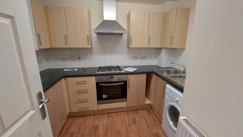 Property photo 3 of 13 Kitchen