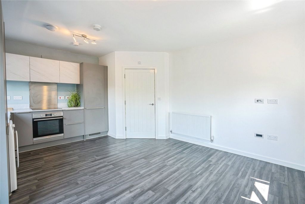 Property photo 3 of 13 Picture No. 15