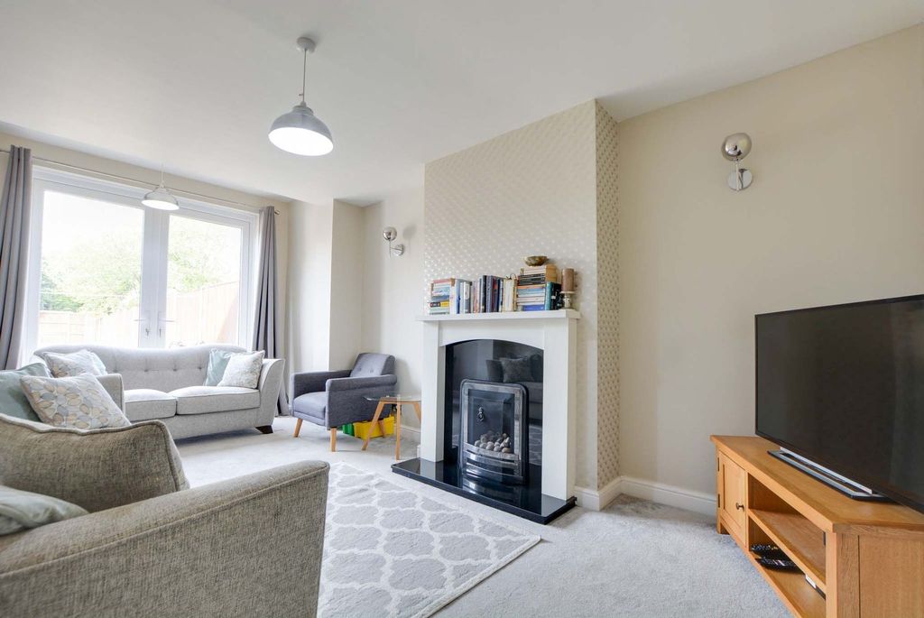 Property photo 2 of 18