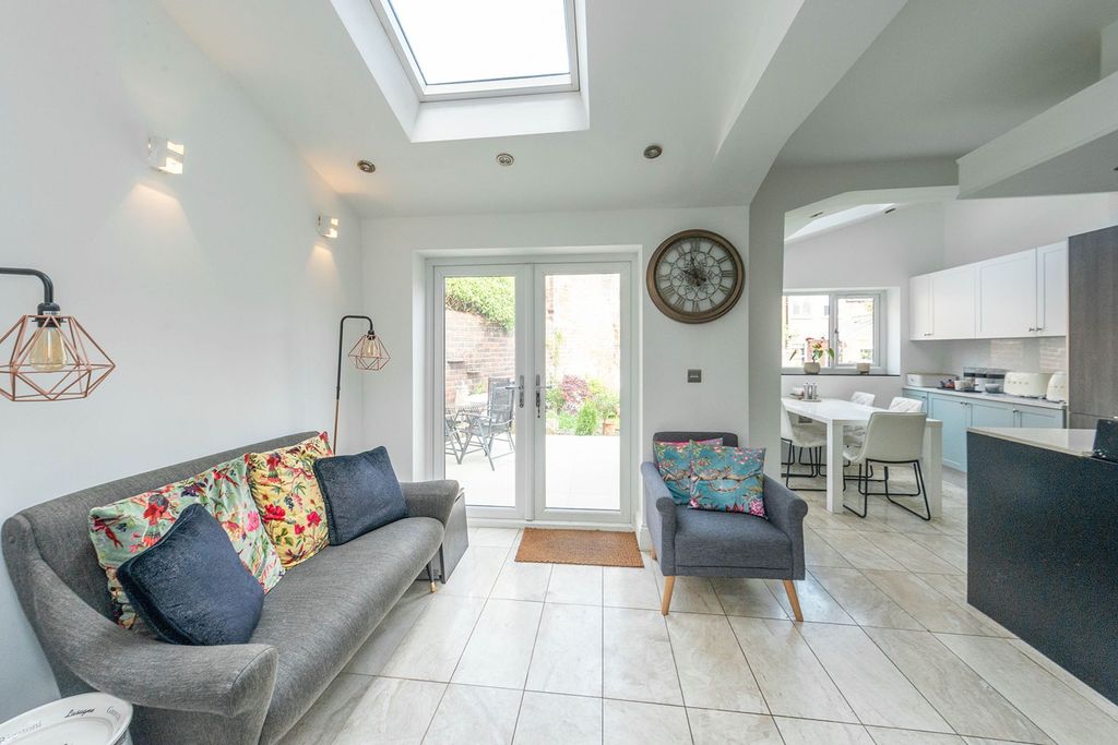 Property photo 1 of 38