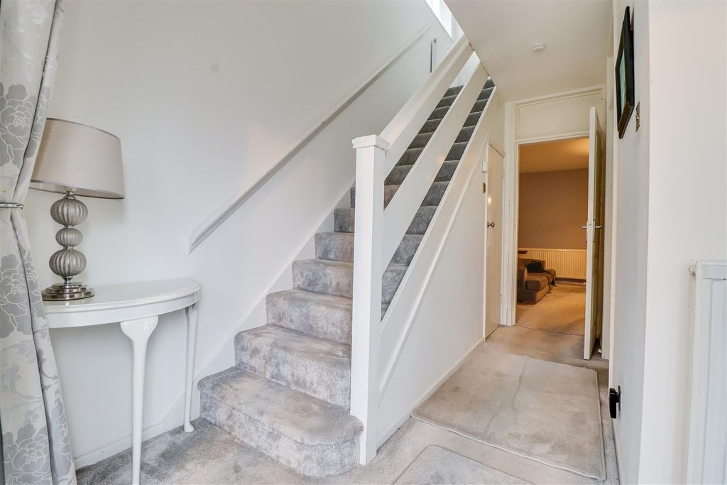 Property photo 3 of 23