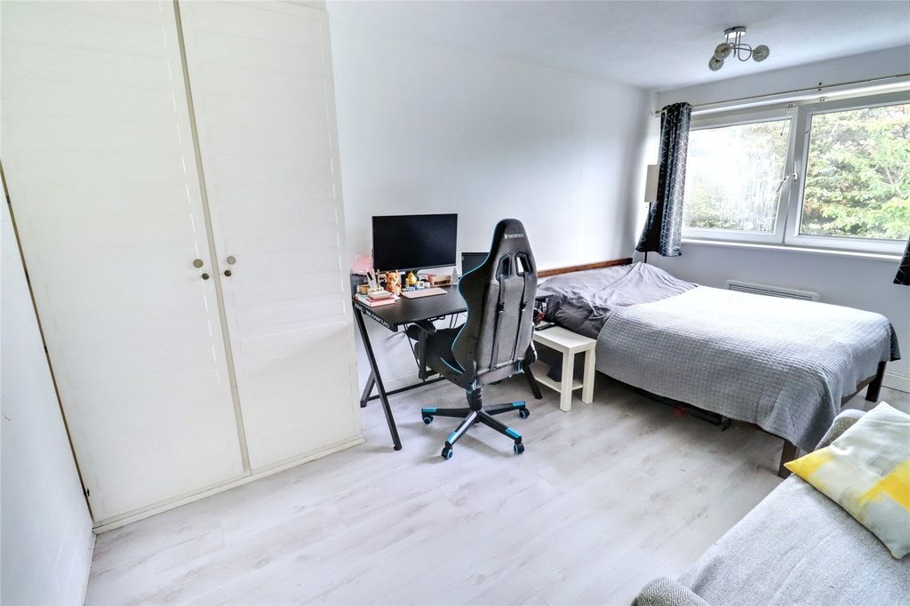 Property photo 3 of 8 Picture No. 07