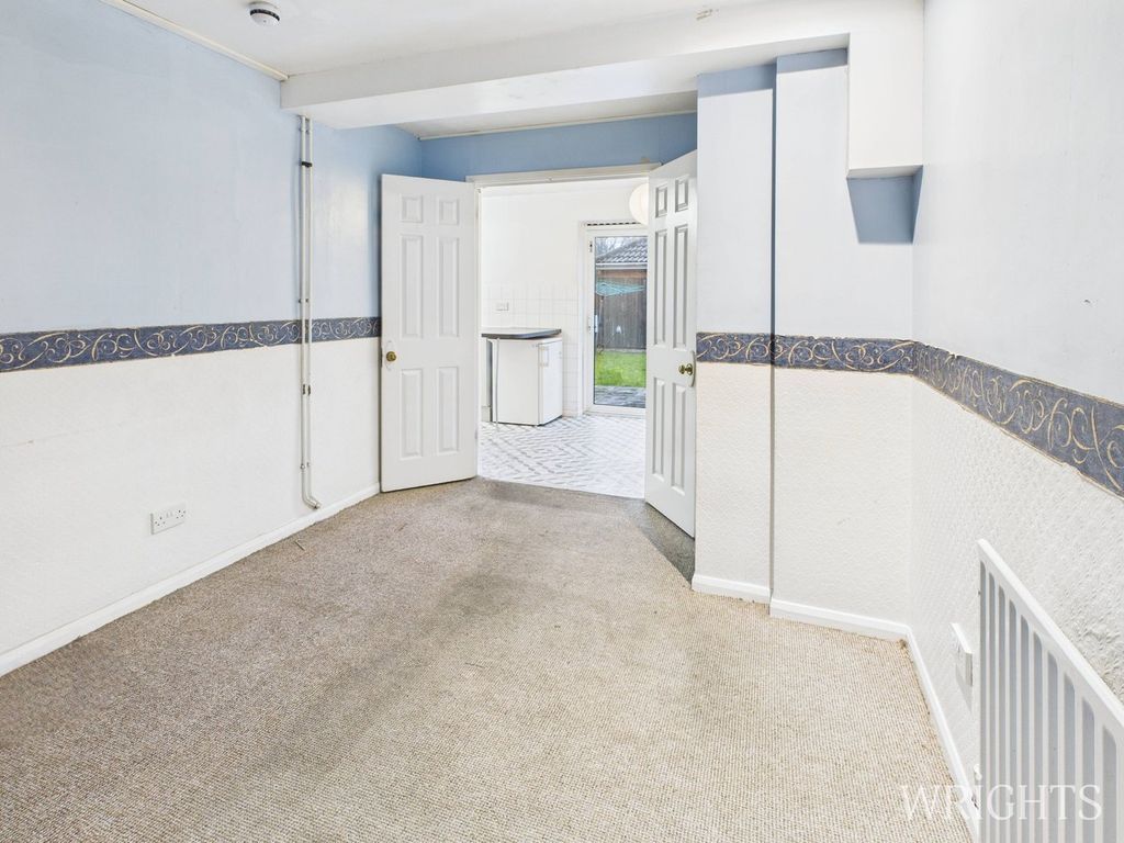 Property photo 3 of 22 Converted Garage/Lounge