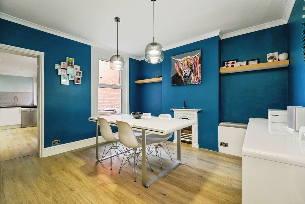 Property photo 2 of 9 Pbox-Img.Jpg