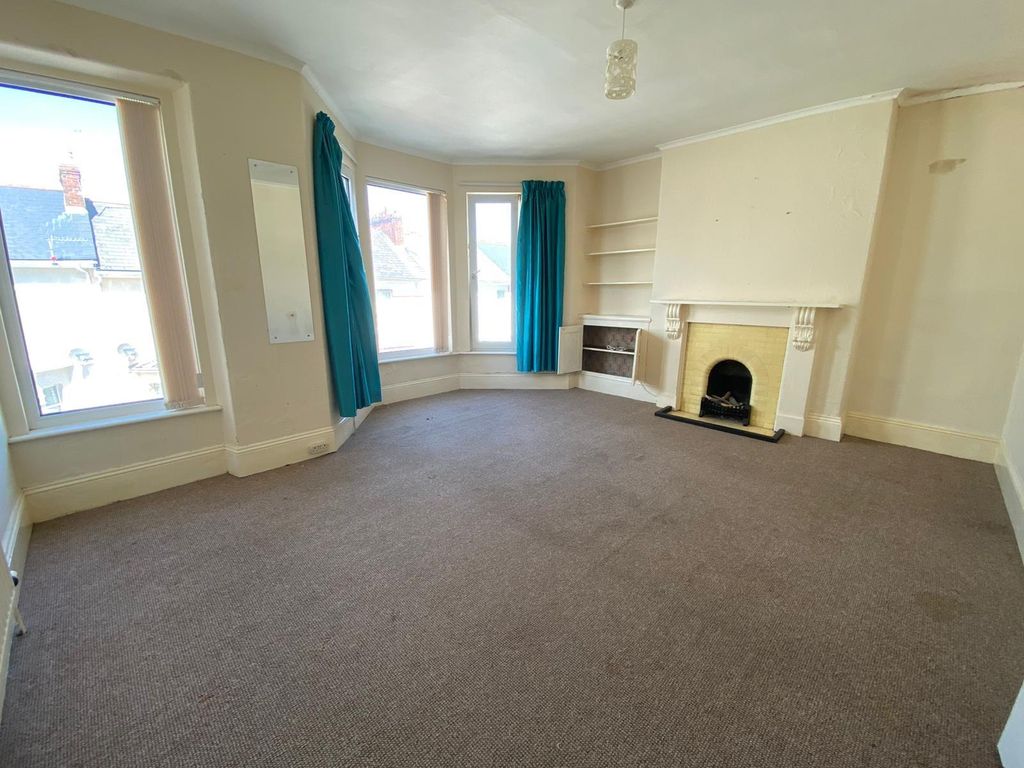 Property photo 2 of 11 Image